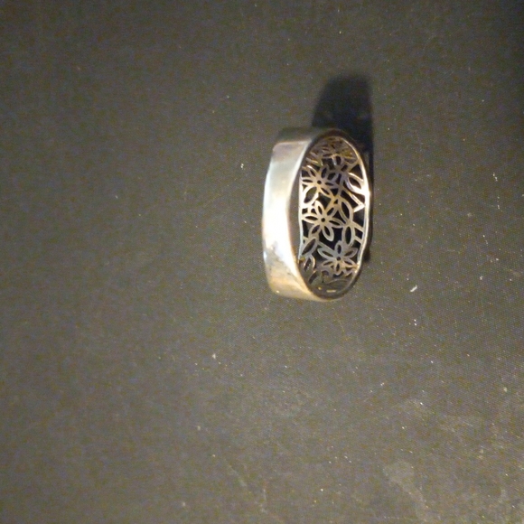 Sterling silver sz 9 - Picture 2 of 3